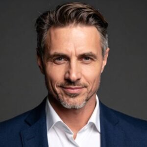 Profile photo of Julian Carter